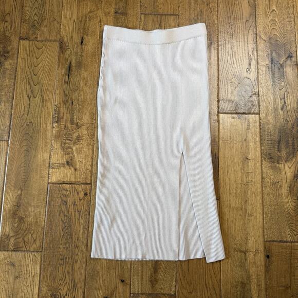 Abercrombie & Fitch Dresses & Skirts - Abercrombie & Fitch Women’s Ribbed Sweater Midi Skirt Slit Cream Beige XS